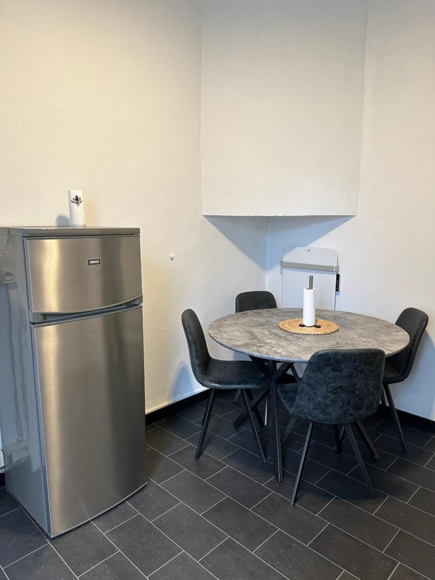 Immeuble Au Coeur De : Vivez L'experience Unique De La Rue Verbist Apartment